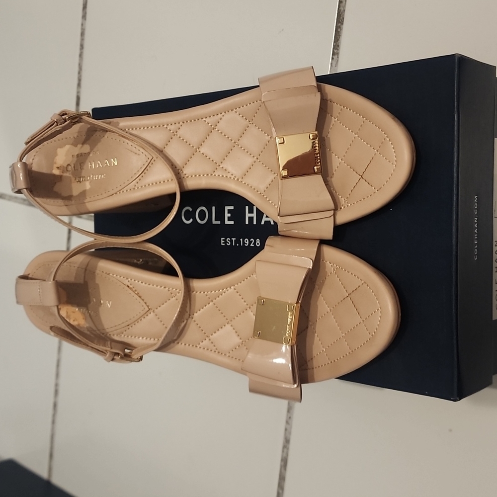 Cole haan tali bow High sandal size 8.5